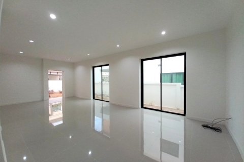 House in Bang Lamung, Thailand 3 bedrooms № 38242 - photo 4