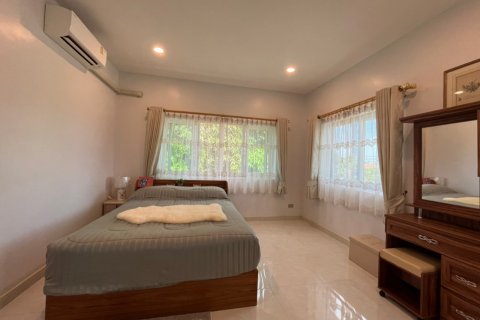 House in Bang Lamung, Thailand 4 bedrooms № 38229 - photo 19