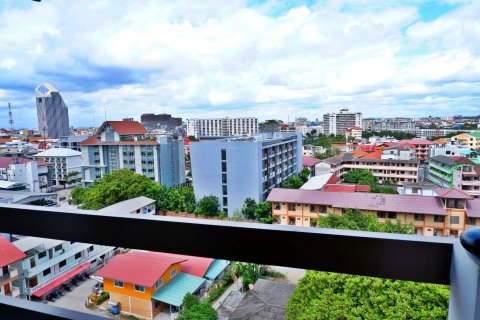 Condo in Bang Lamung, Thailand, 2 bedrooms  № 37769 - photo 2