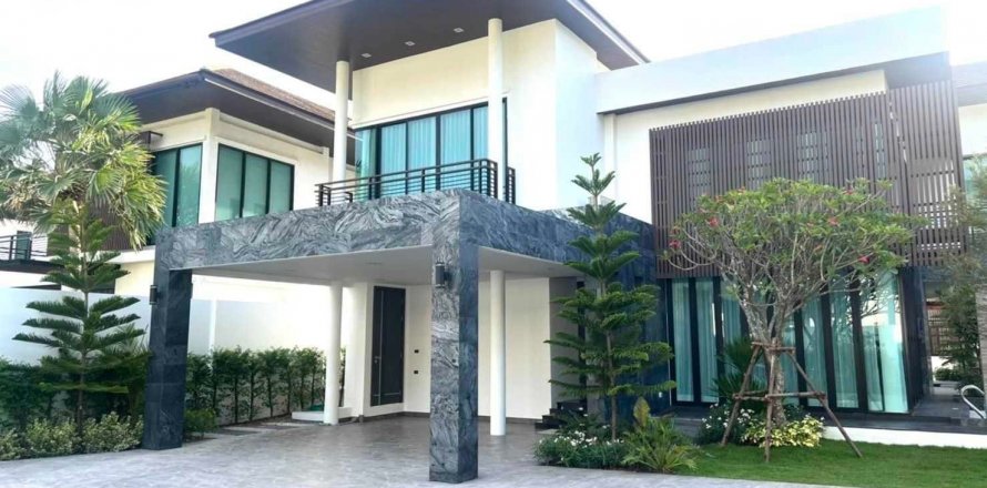 House in Si Racha, Thailand 3 bedrooms № 37226