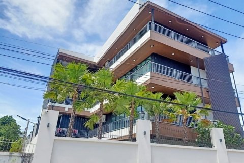 Condo in Bang Lamung, Thailand, 3 bedrooms  № 37841 - photo 1