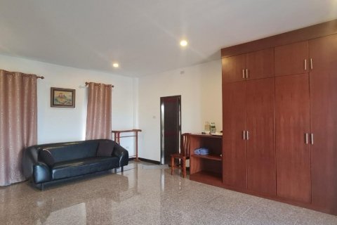 House in Sattahip, Thailand 8 bedrooms № 38096 - photo 11