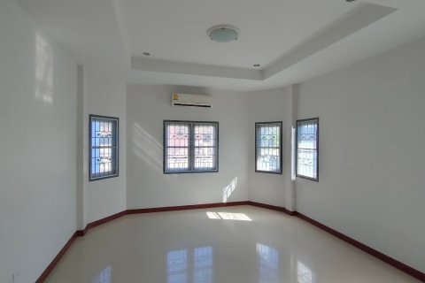 House in Bang Lamung, Thailand 3 bedrooms № 37969 - photo 9