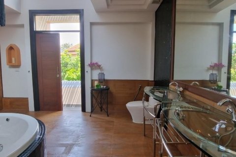 House in Bang Lamung, Thailand 5 bedrooms № 38051 - photo 27