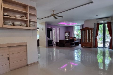 House in Sattahip, Thailand 7 bedrooms № 37227 - photo 13