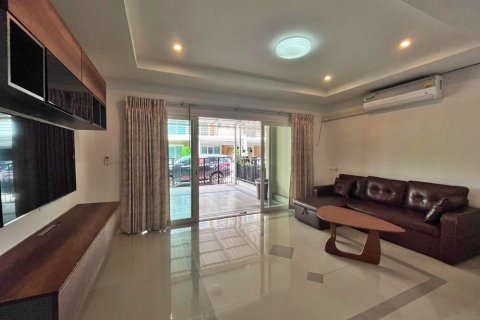 House in Bang Lamung, Thailand 4 bedrooms № 37526 - photo 3