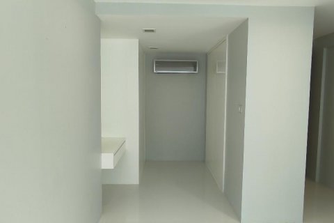 Condo in Bang Lamung, Thailand, 2 bedrooms  № 37371 - photo 10