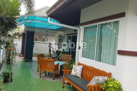 House in Bang Lamung, Thailand 6 bedrooms № 37619 - photo 10