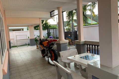 House in Bang Lamung, Thailand 3 bedrooms № 38057 - photo 6