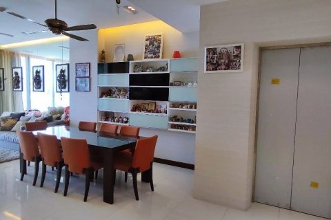 Condo in Bang Lamung, Thailand, 2 bedrooms  № 37370 - photo 4