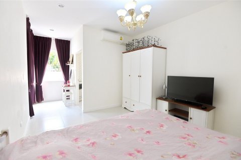 House in Bang Lamung, Thailand 3 bedrooms № 37937 - photo 14