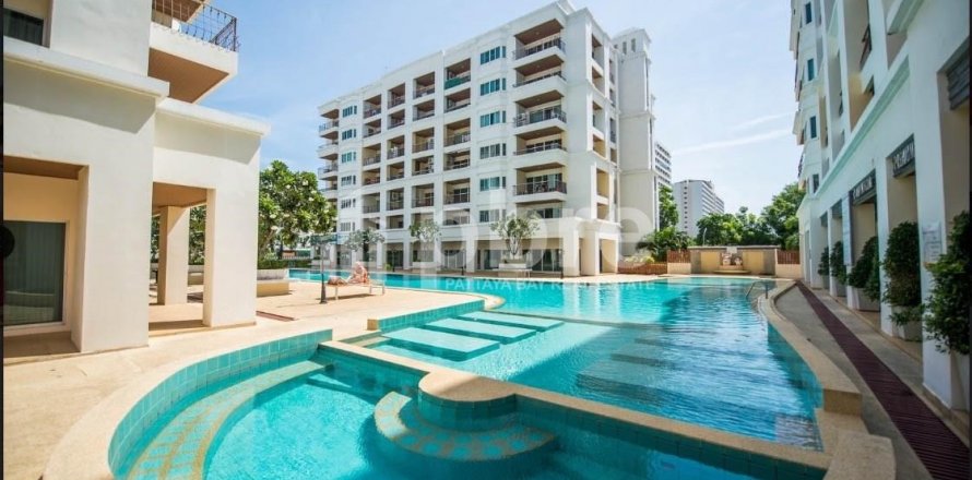 Studio in the Condo in Bang Lamung, Thailand  № 38849