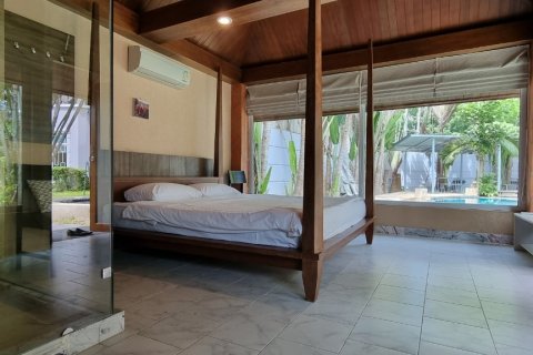 House in Sattahip, Thailand 7 bedrooms № 37227 - photo 3