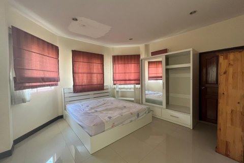 House in Bang Lamung, Thailand 2 bedrooms № 38253 - photo 11