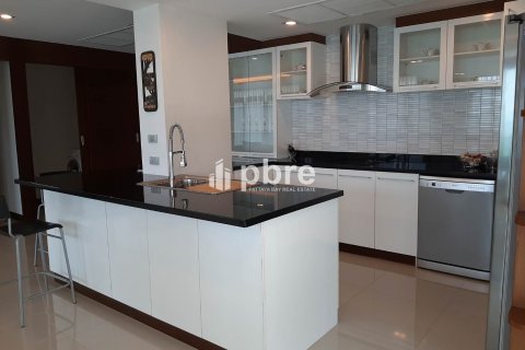 Condo in Bang Lamung, Thailand, 3 bedrooms  № 37924 - photo 2