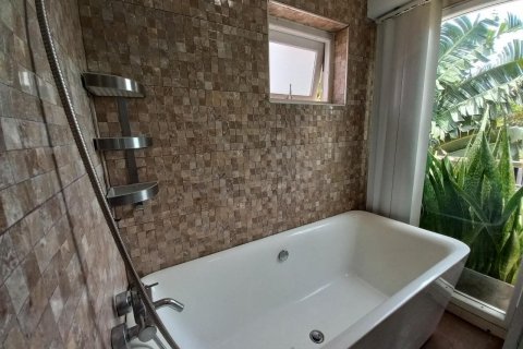 House in Bang Lamung, Thailand 4 bedrooms № 38044 - photo 29