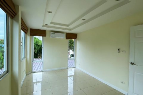 House in Bang Lamung, Thailand 3 bedrooms № 37699 - photo 11