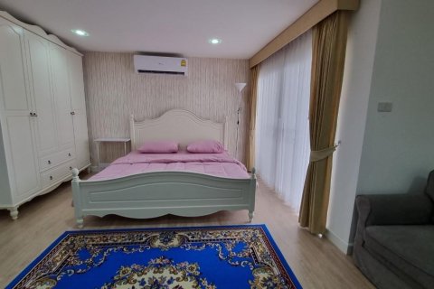 Condo in Bang Lamung, Thailand, 2 bedrooms  № 37270 - photo 22