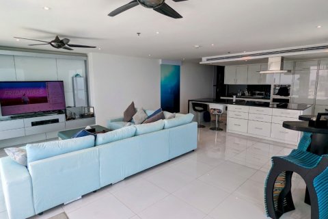 Condo in Bang Lamung, Thailand, 3 bedrooms  № 38007 - photo 4