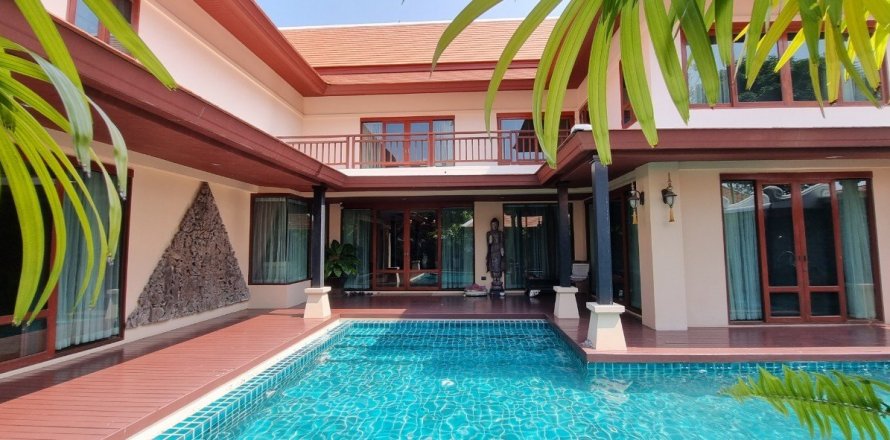 House in Bang Lamung, Thailand 4 bedrooms № 38091