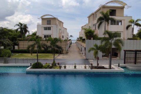 Condo in Bang Lamung, Thailand, 2 bedrooms  № 38040 - photo 2