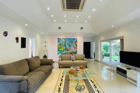 House in Bang Lamung, Thailand 3 bedrooms № 38163 - photo 9