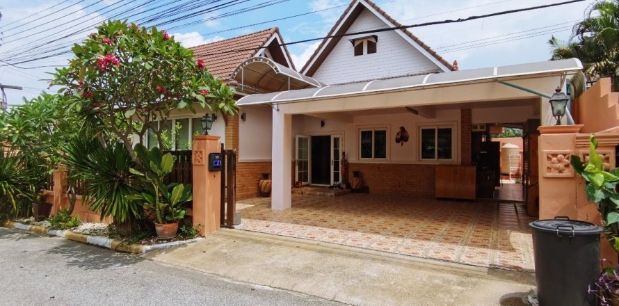 House in Bang Lamung, Thailand 5 bedrooms № 37847