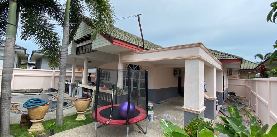 House in Bang Lamung, Thailand 3 bedrooms № 38057