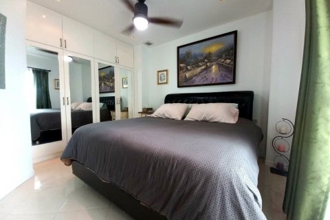 Condo in Bang Lamung, Thailand, 2 bedrooms  № 38174 - photo 10