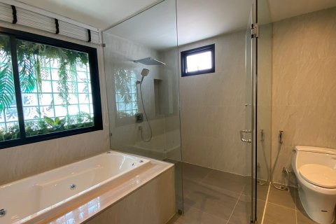 House in Bang Lamung, Thailand 4 bedrooms № 37335 - photo 29