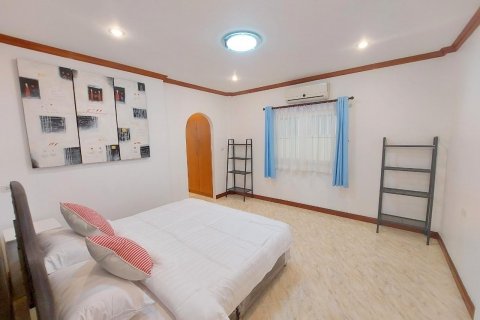 House in Bang Lamung, Thailand 3 bedrooms № 38405 - photo 15