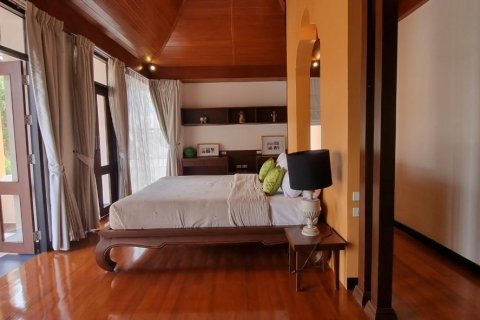 House in Bang Lamung, Thailand 5 bedrooms № 38051 - photo 17