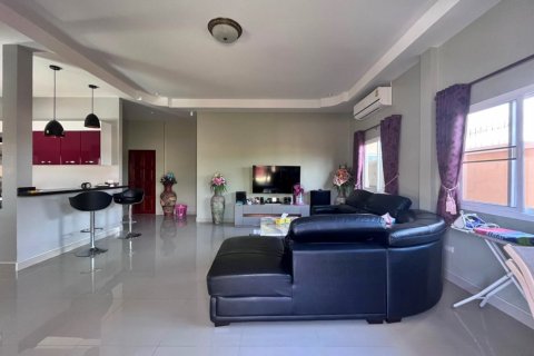 House in Bang Lamung, Thailand 2 bedrooms № 37689 - photo 5