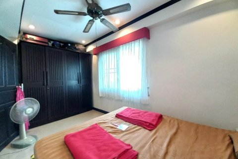 Condo in Bang Lamung, Thailand, 1 bedroom  № 38221 - photo 2
