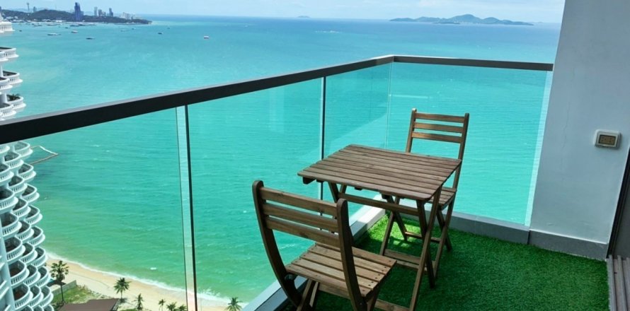 Condo in Pattaya, Thailand, 1 bedroom in Wong Amat Tower  № 39454