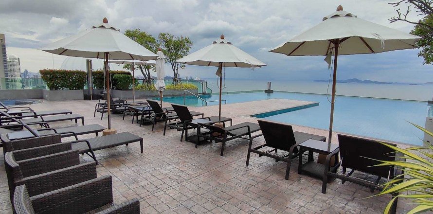 Condo in Pattaya, Thailand, 1 bedroom in Wong Amat Tower  № 39540
