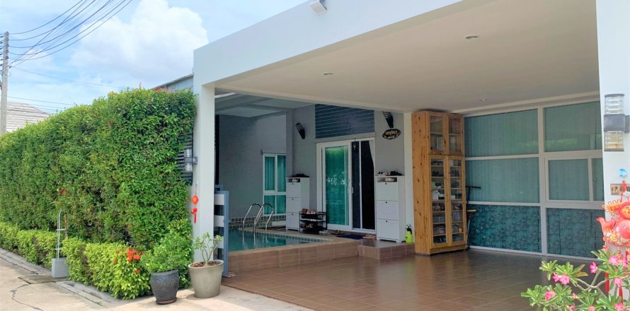 House in Bang Lamung, Thailand 4 bedrooms № 39001