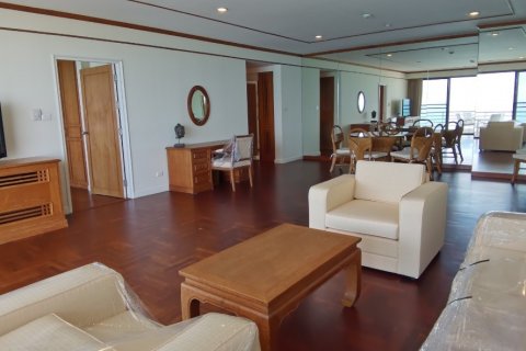 Condo in Bang Lamung, Thailand, 3 bedrooms  № 37489 - photo 6