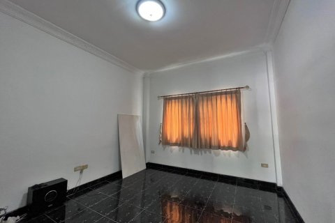 House in Bang Lamung, Thailand 3 bedrooms № 37569 - photo 12