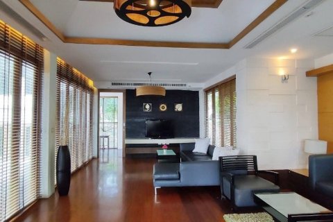 House in Bang Lamung, Thailand 5 bedrooms № 38665 - photo 5