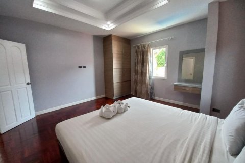 House in Bang Lamung, Thailand 4 bedrooms № 38044 - photo 17