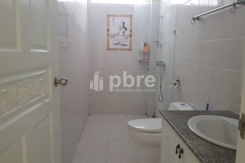 House in Bang Lamung, Thailand 4 bedrooms № 38846 - photo 13