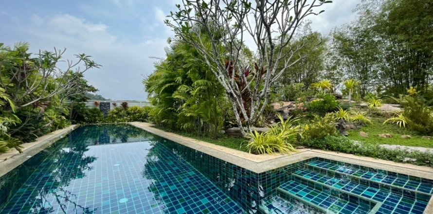 House in Bang Lamung, Thailand 3 bedrooms № 38190