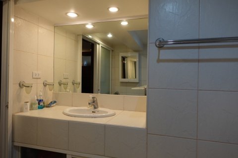 Condo in Bang Lamung, Thailand, 2 bedrooms  № 43541 - photo 21