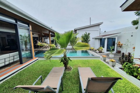 House in Bang Tao, Thailand 3 bedrooms № 3771 - photo 1