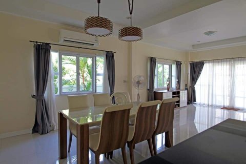 Villa in Chalong, Thailand 4 bedrooms № 44658 - photo 8