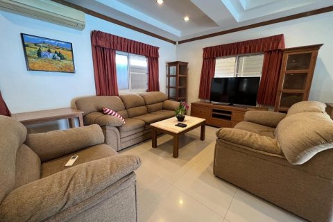 House in Bang Lamung, Thailand 4 bedrooms № 44730 - photo 6