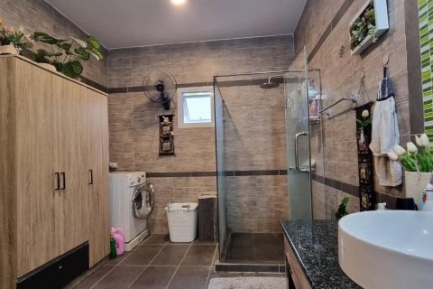 House in Bang Lamung, Thailand 2 bedrooms № 44712 - photo 13