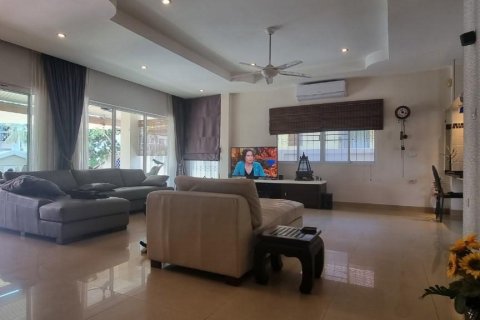 House in Bang Lamung, Thailand 3 bedrooms № 44377 - photo 9