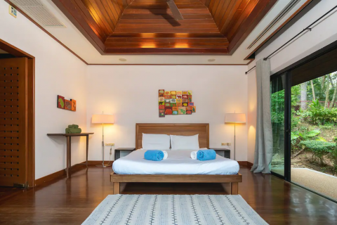 Villa on Nai Harn Beach, Thailand 4 bedrooms № 43769 - photo 25